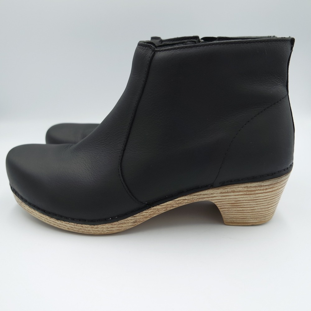 Dansko Barbara Women's Black Leather Ankle Bootie Clog Boots EU 39 US 8.5-9